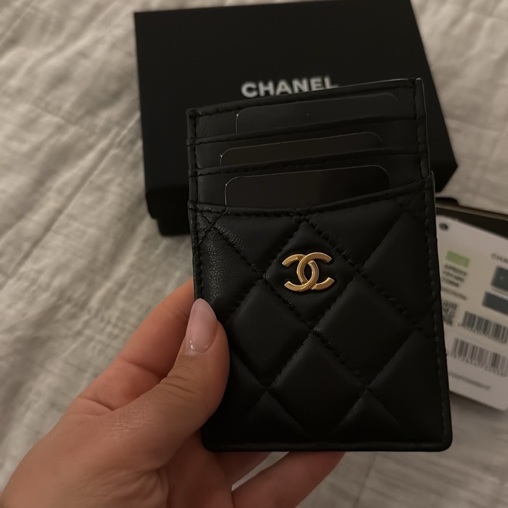 SOLD**Chanel leather card holder wallet - Picture 2 of 4